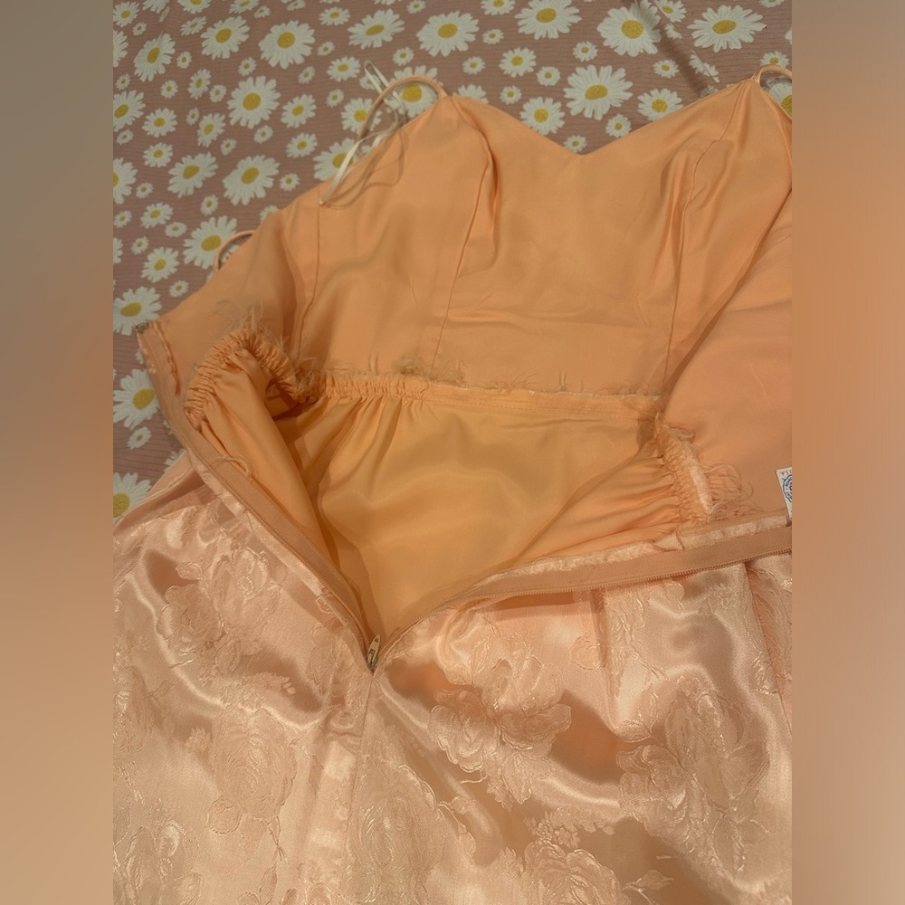 True Vintage Peach Floral Satin Dress - Picture 13 of 17